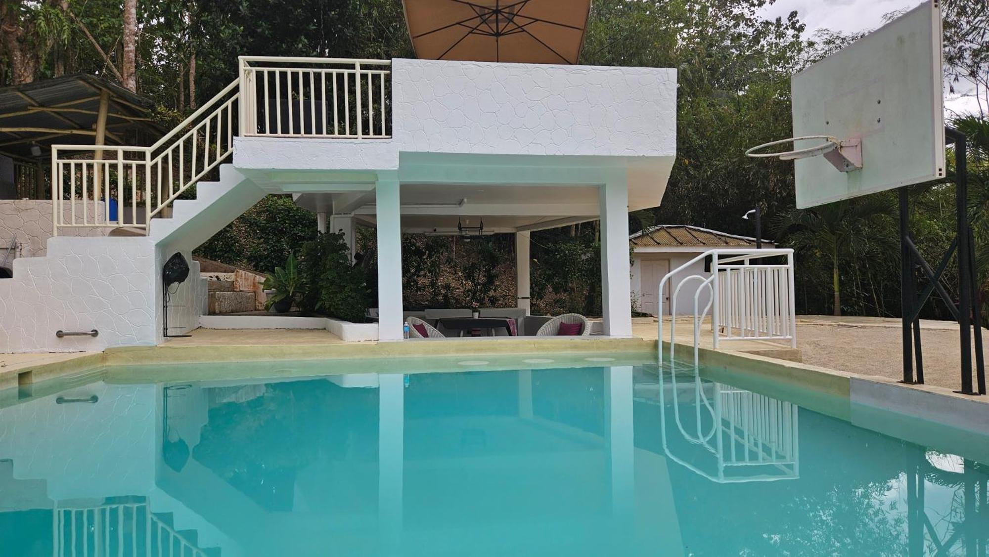 A Touch Of Pink Secret Eco Retreat With Pool, Starlink Wifi, Netflix, Mountain Views - Peaceful Stay In Puerto Princesa Near Underground River, Firefly Watching, And Waterfalls - Perfect Stop Between El Nido, Port Barton, And Puerto City - Scooter Re Exterior photo